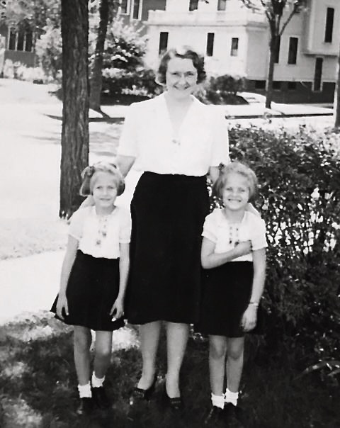 180) Elvera and the twins