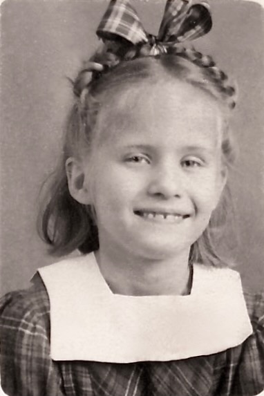 194) Emily wallet sized school pic.