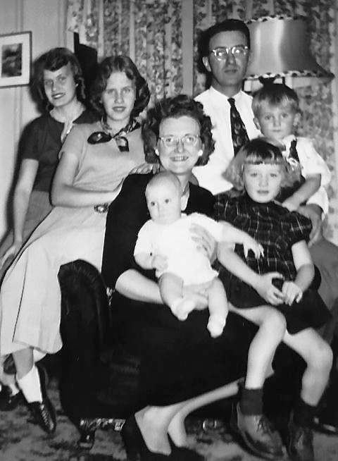 232) Bert Estlund family complete
