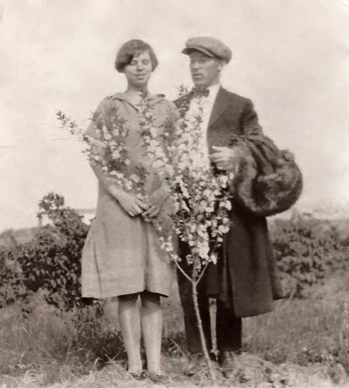 334) Alvin and Ruth