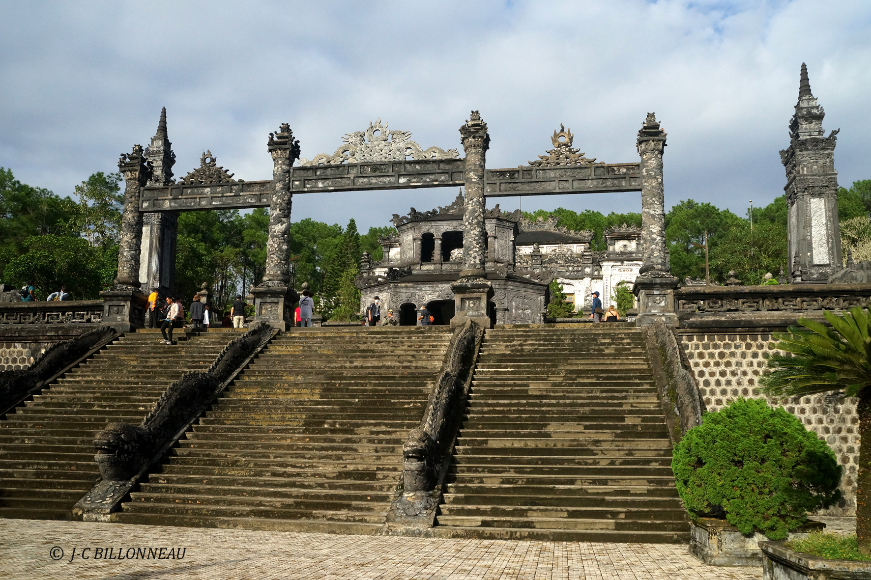 168 Tombeau Khai Dinh.JPG