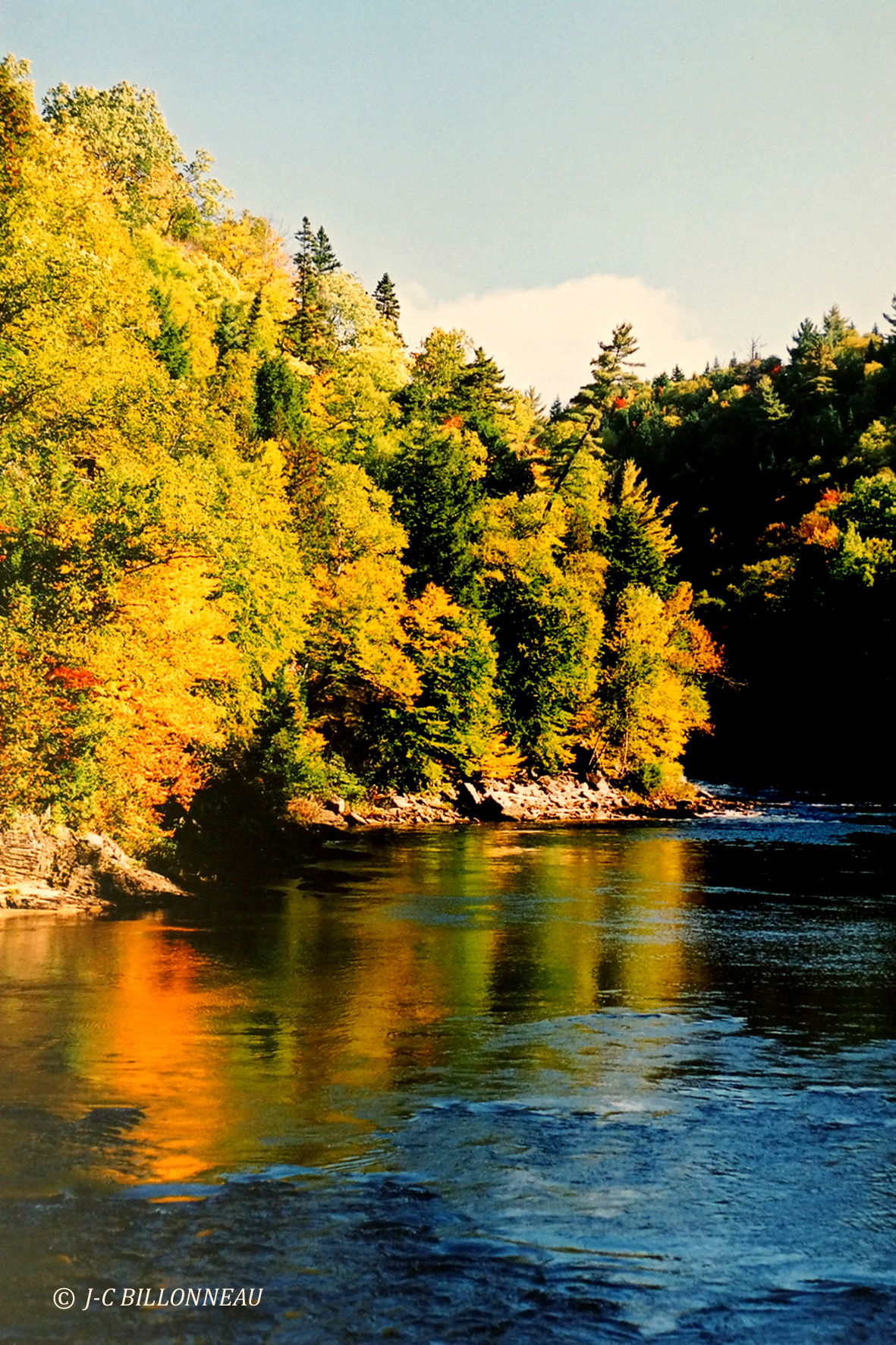 086 Rivire Sainte-Anne-du-Nord - CANADA.JPG