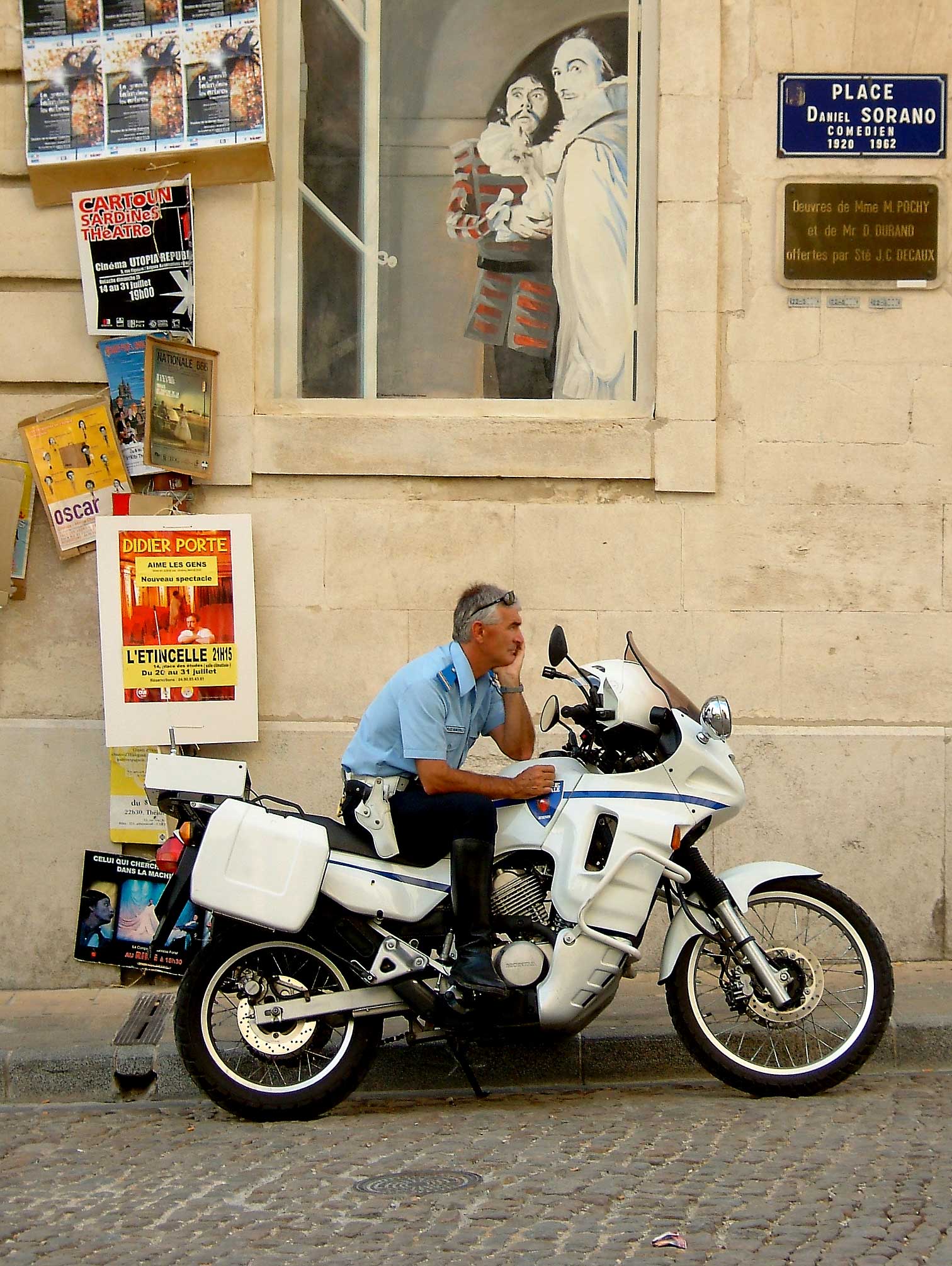 Police-avignon.jpg