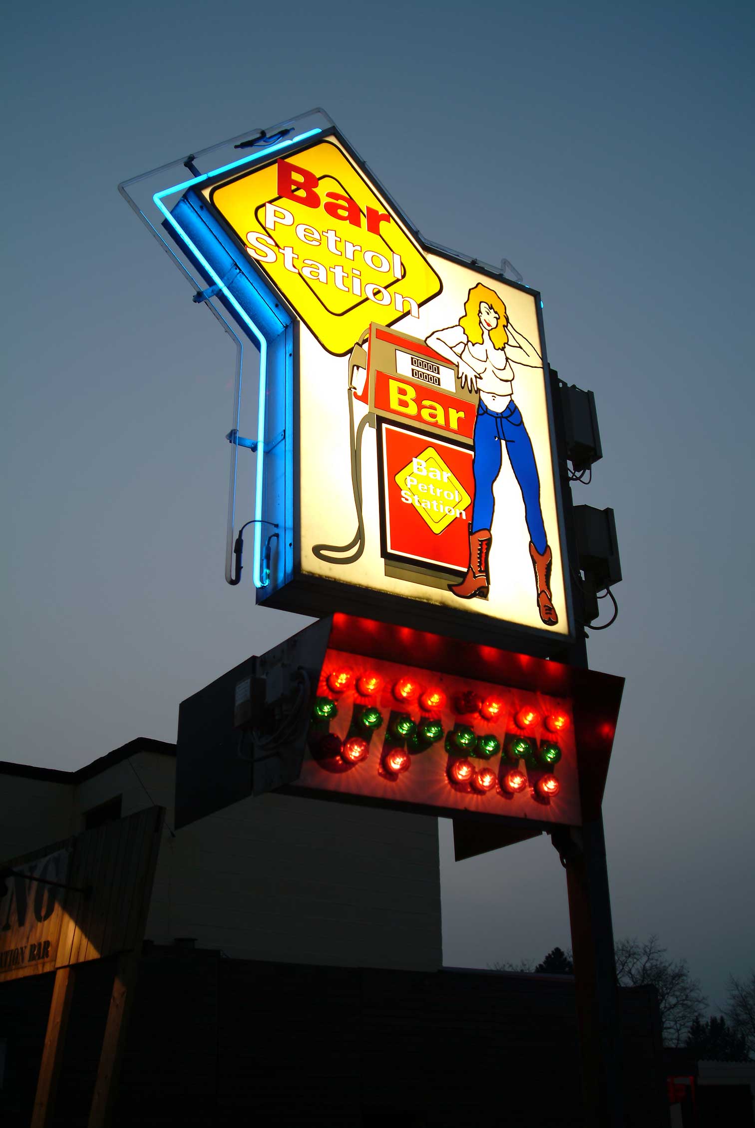 Neonlight7744.jpg