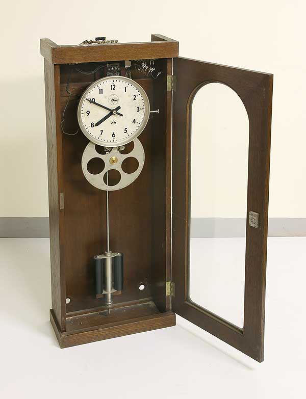 AVM-V-10-14-000-000.jpg