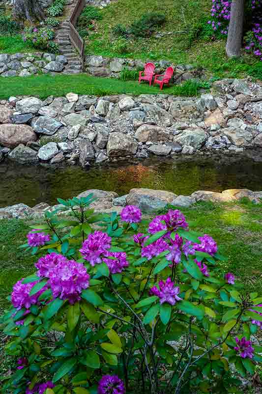 A Cozy Creekside Spot