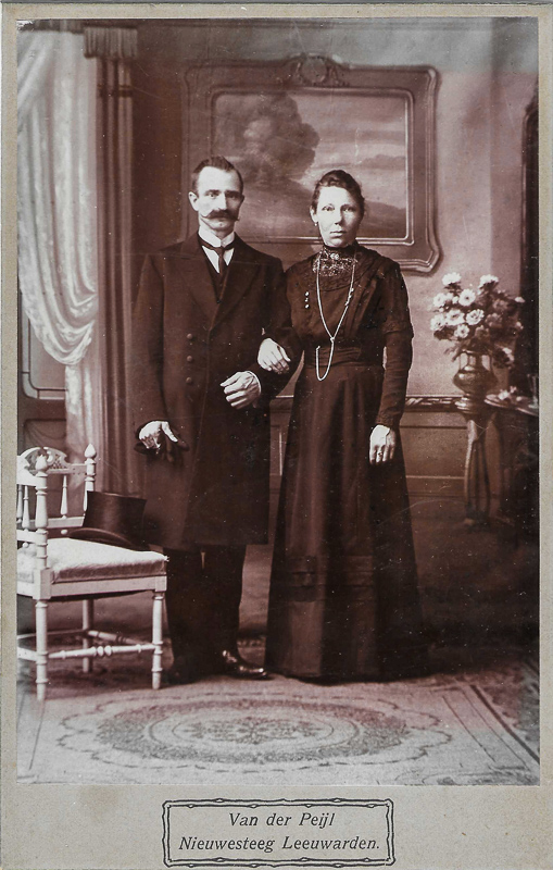 :: Peijl, J. M. van de ::
