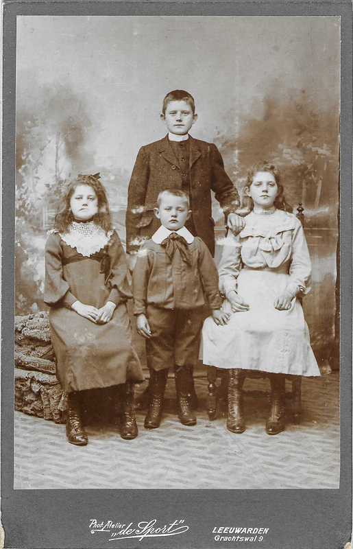 Cabinet card