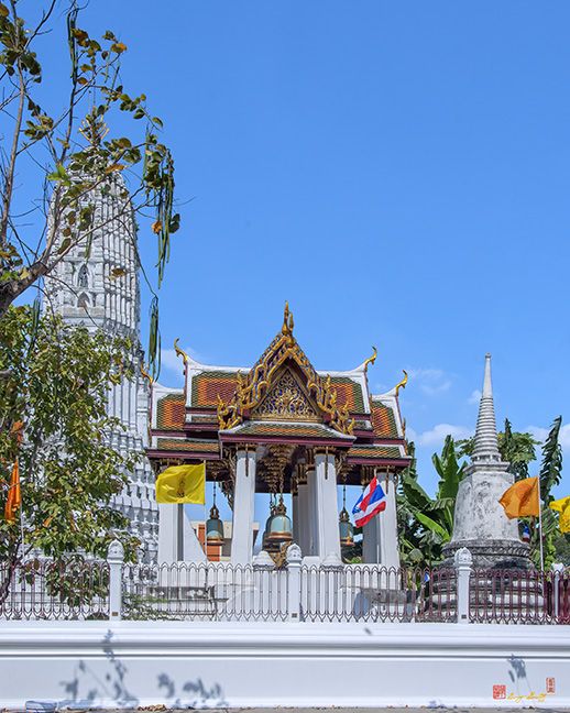 Wat Rakhang Khositaram Phra Prang and Bell Pavilion (DTHB1380)