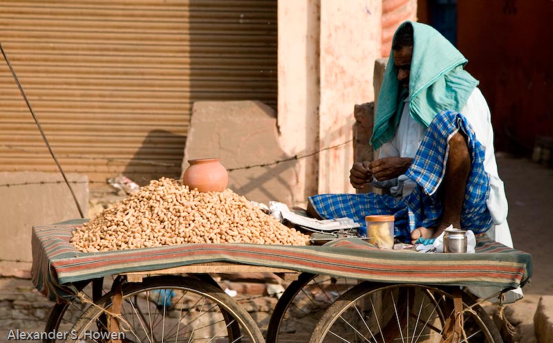 Peanut vendor