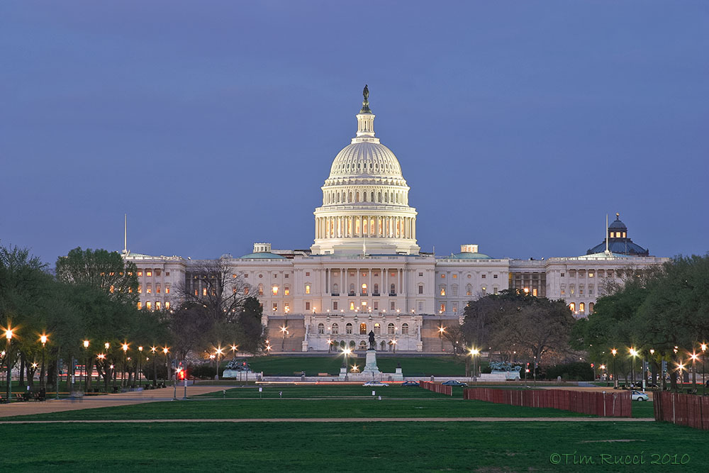 28257 - US Capitol at dusk