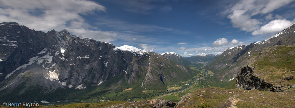 Trollveggen_and_Rauma.jpg