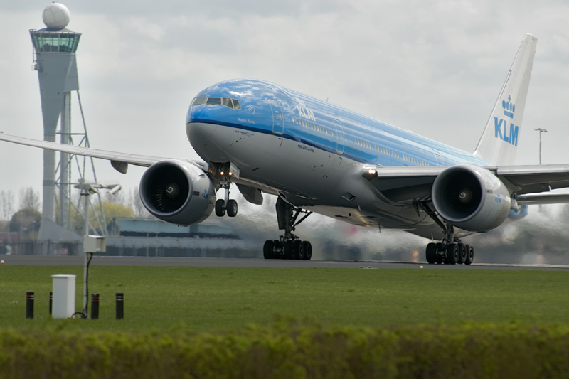 Boeing 777