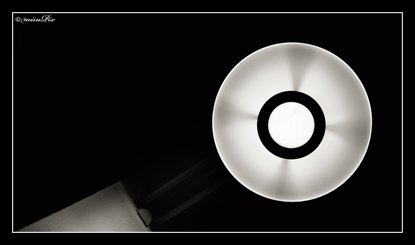 035 - GeometricLight