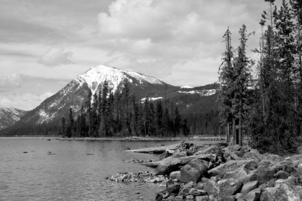 Lake side bw.jpg