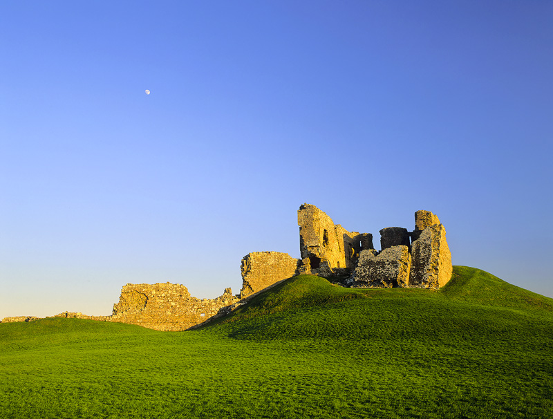 Moon over Duffus