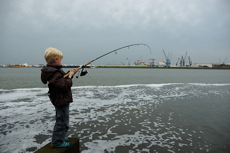 Winde aan de haak op de Nieuwe Waterweg