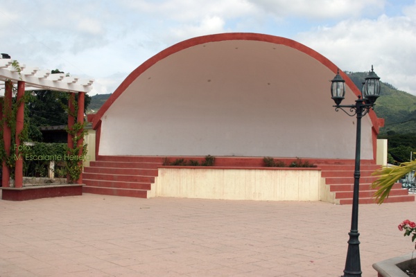 Concha Acustica en el Parque Central