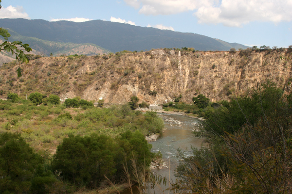 Rio Negro o Chixoy Antes de Llegar a la Cabecera