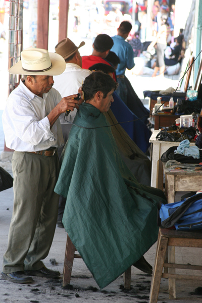 Barberos Ubicados Frente al Parque Central