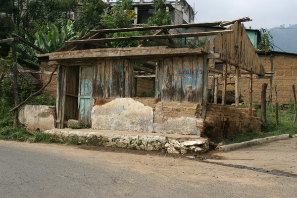 Casa Abandonada en Ruta a la Cabecera
