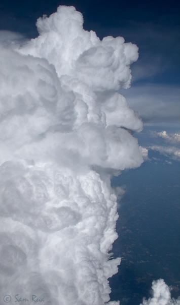 A Huge Cumulonimbus