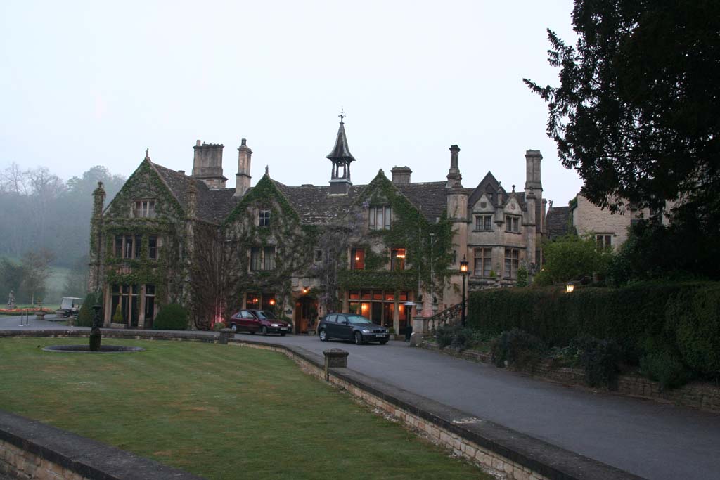 THE MANOR HOUSE