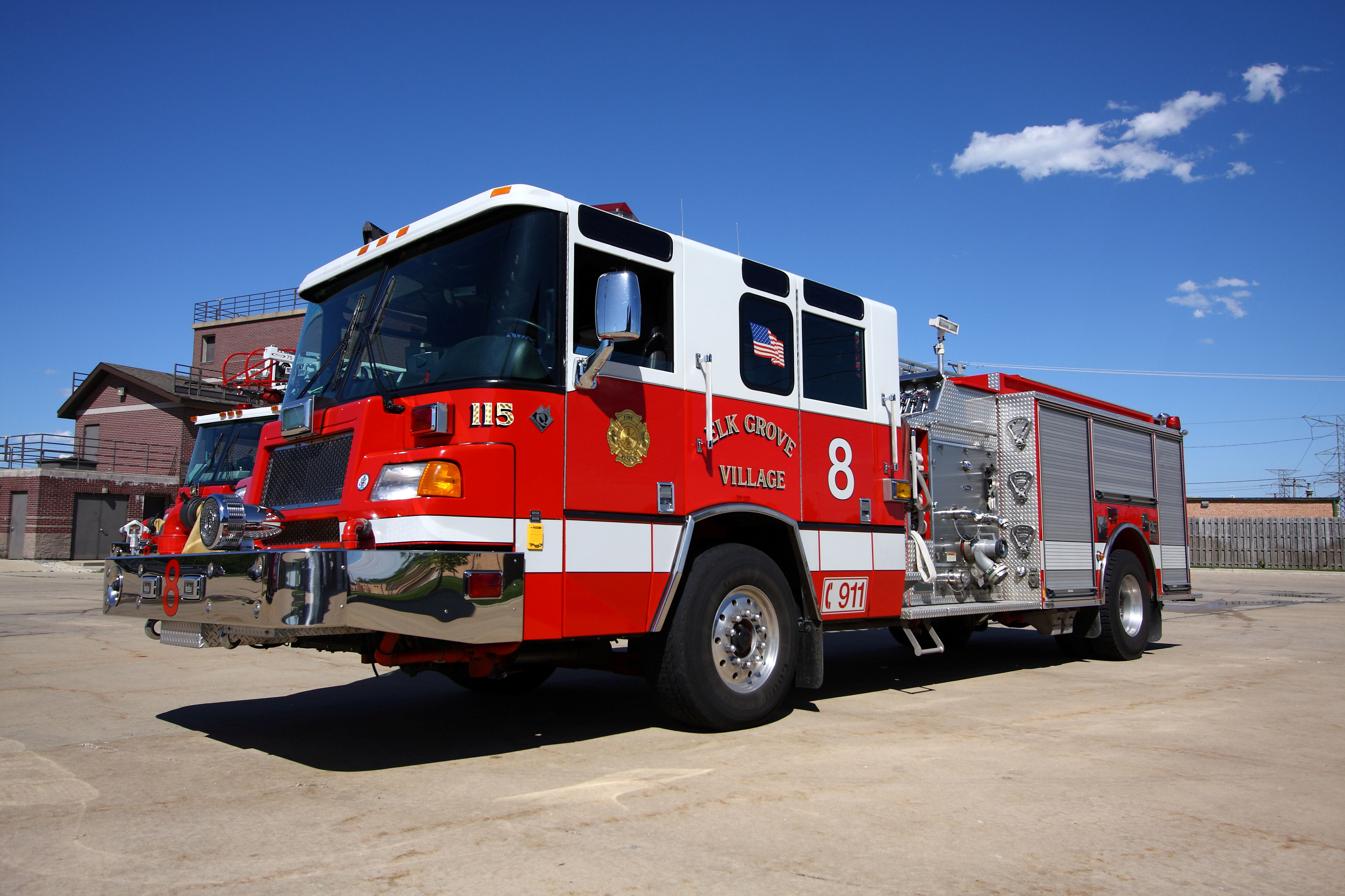 Elk GroveIL Truck 115 Sits At Station 5-5-10 219 PM.JPG