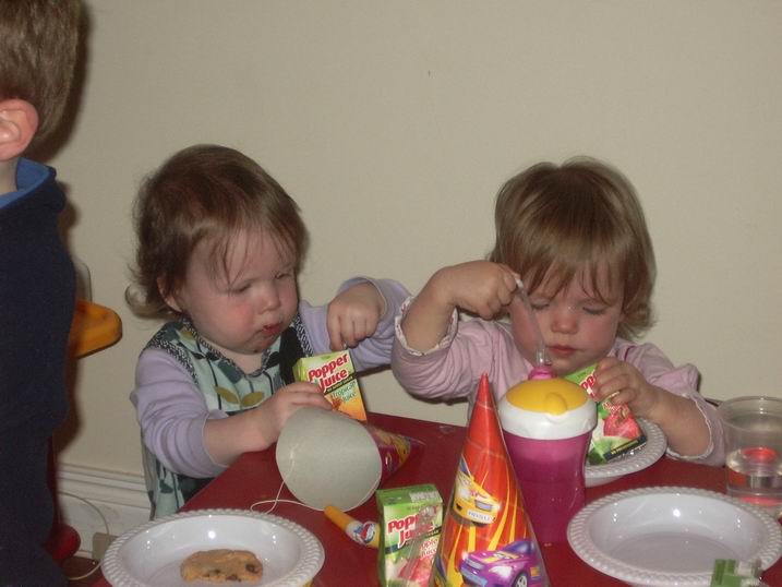 004 Isaiahs 2nd birthday - Saskia & Amber.JPG