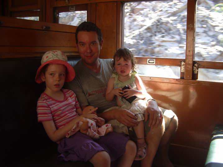 Maldon to Castlemaine steam train 01.JPG