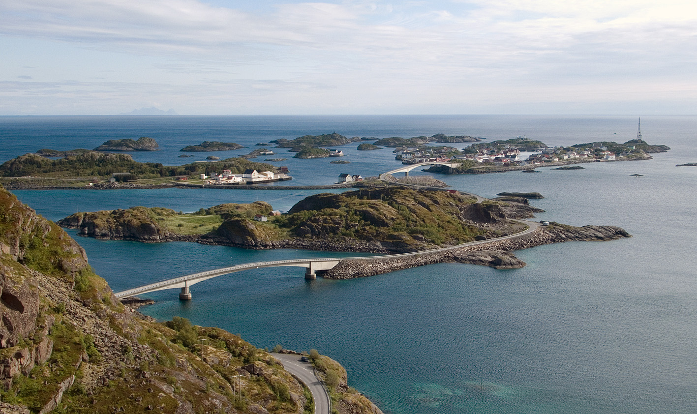 Henningsvaer from Festvg