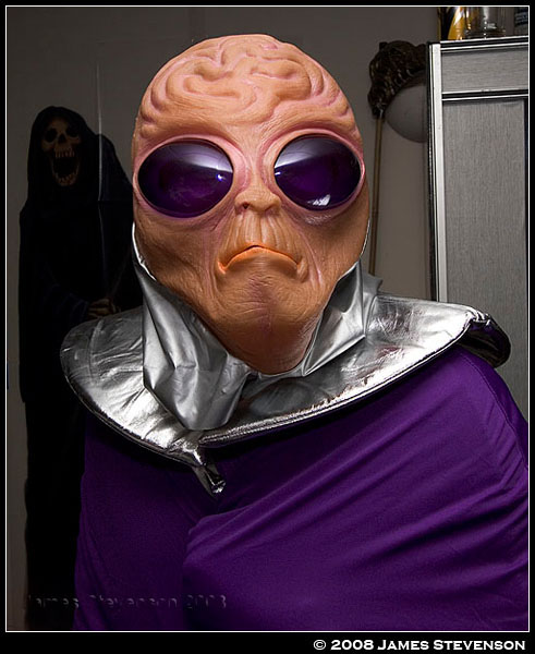 hllwn05_011.jpg
