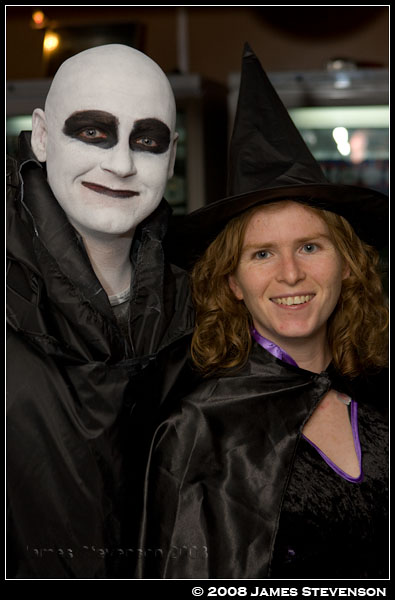 hllwn08_003.jpg