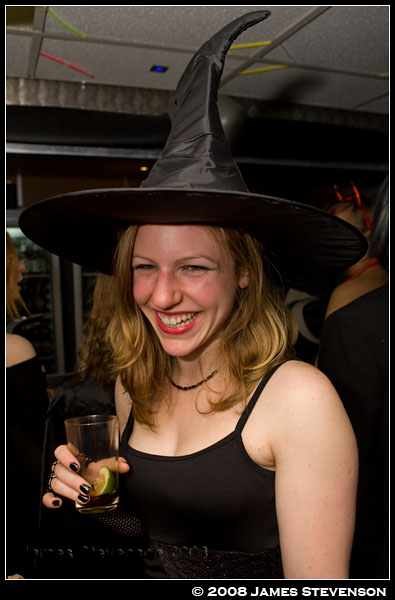 hllwn08_049.jpg