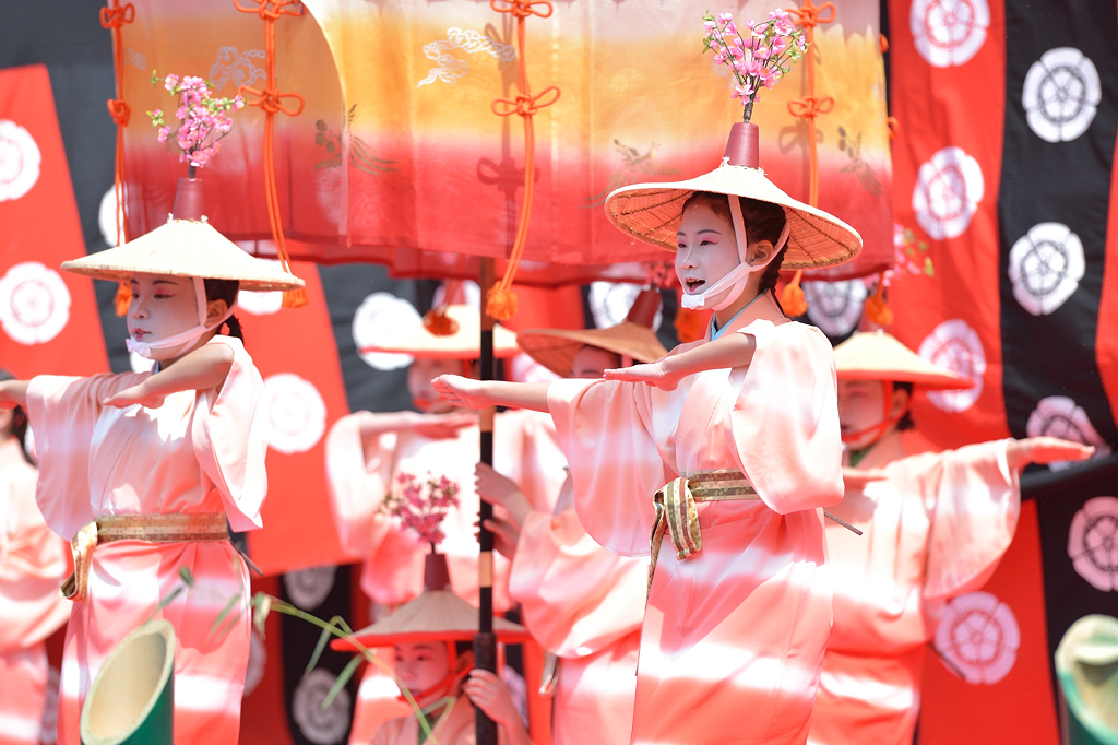 Hanezu Odori (2012)