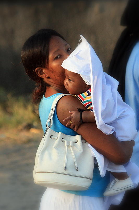 Mother and child in Dar es Salaam