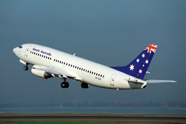 ANSETT AUSTRALIA BOEING 737 300 SYD RF 399 3.jpg