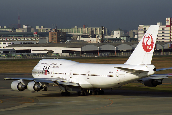 JAL BOEING 747 400D FUK RF 1917 18.jpg