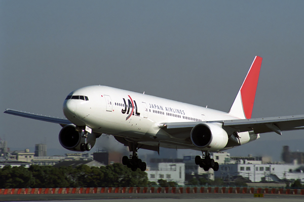 JAL BOEING 777 200 ITM RF 1914 3.jpg