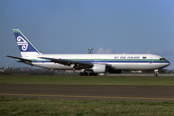 AIR NEW ZEALAND BOEING 767 300 SYD RF 787 18.jpg
