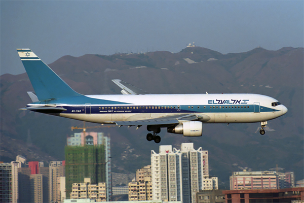 EL AL BOEING 767 200 HKG RF 991 36.jpg