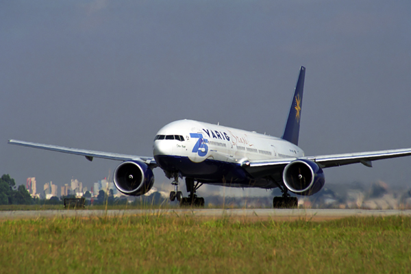 VARIG BOEING 777 200 GRU RF 1737 10.jpg