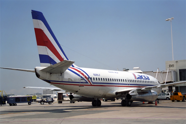 LACSA BOEING 737 200 MIA RF 899 9.jpg