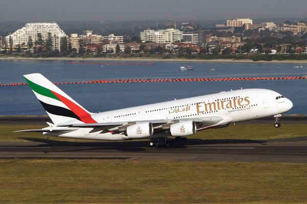 EMIRATES AIRBUS A380 SYD RF IMG_0564.jpg