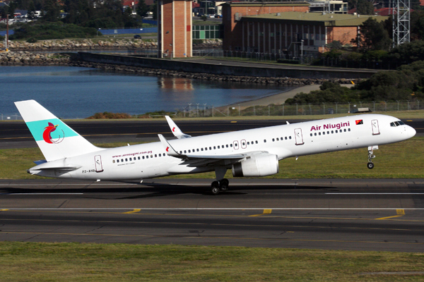 AIR NIUGINI BOEING 757 200 SYD RF IMG_1381.jpg