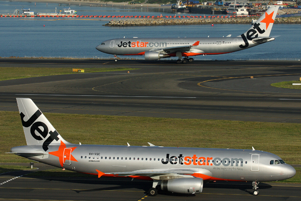 JETSTAR AIRCRAFT SYD RF IMG_1251.jpg