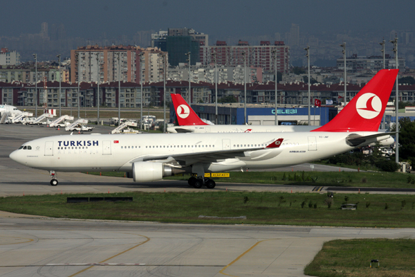 TURKISH AIRLINES AIRBUS A330 200 IST RF IMG_2827.jpg