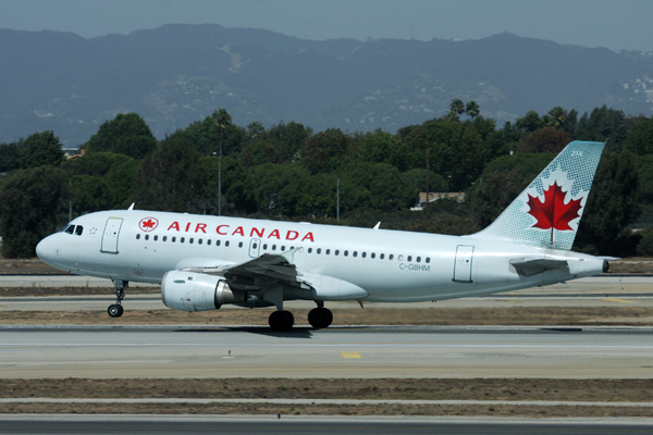 AIR CANADA AIRBUS A319 LAX RF IMG_4350.jpg