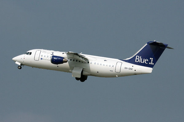 BLUE 1 AVRO RJ85 ZRH RF IMG_3272.jpg