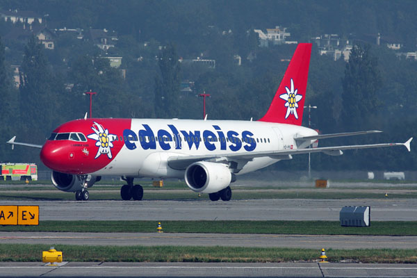 EDELWEISS AIRBUS A320 ZRH RF IMG_3329.jpg